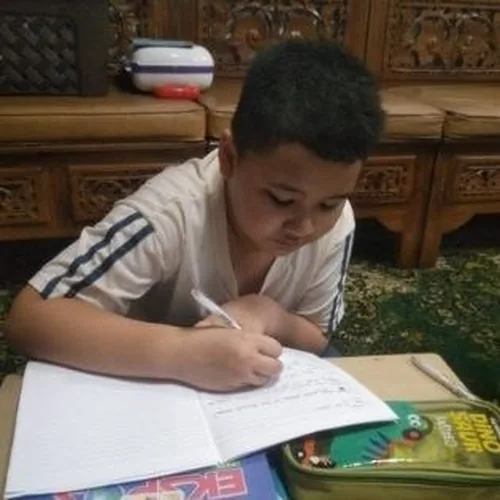 Momen belajar bersama guru privat Sainspiq Kidz 4
